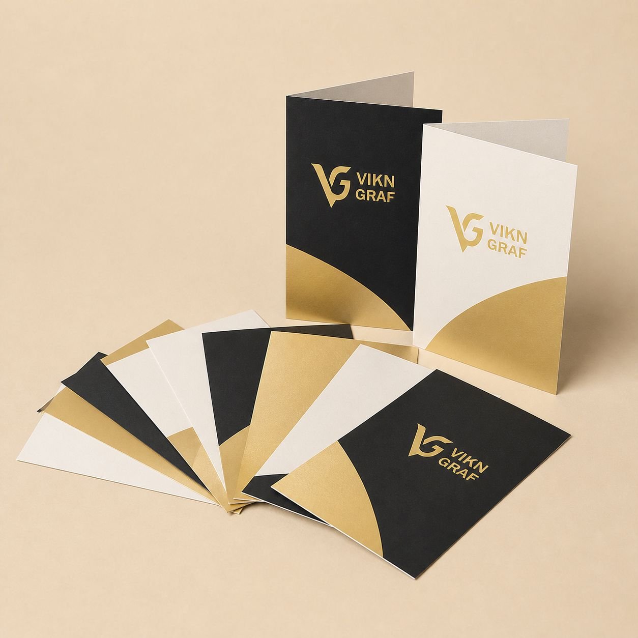Panfletos personalizados da Vikn Gráfica, com dobras e gramaturas variadas